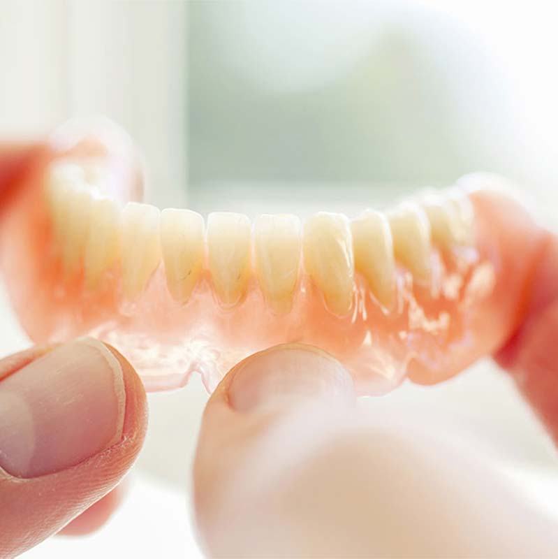 入れ歯<wbr>（義歯）